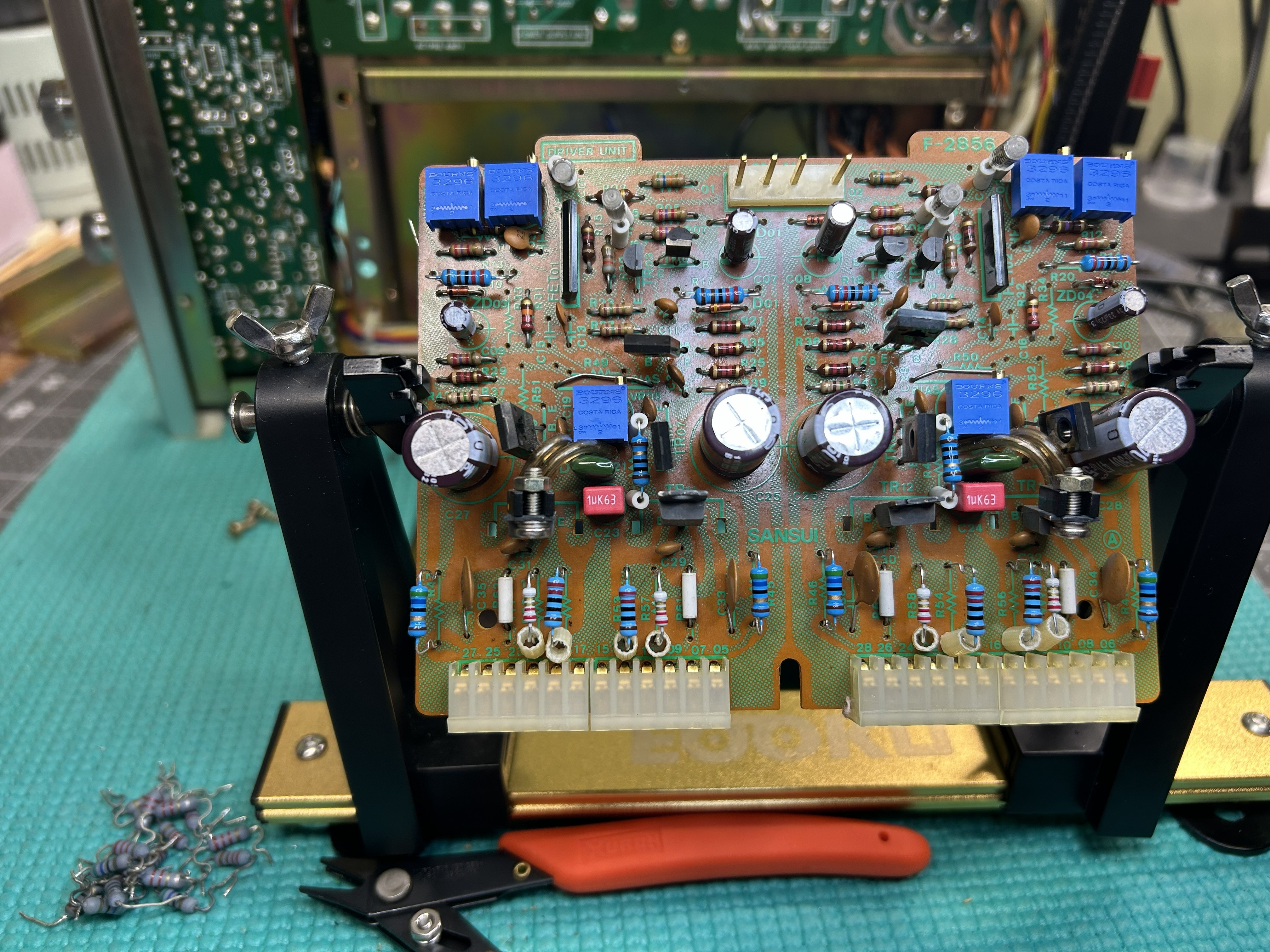 Sansui G-5000 board with renewed resistors and components